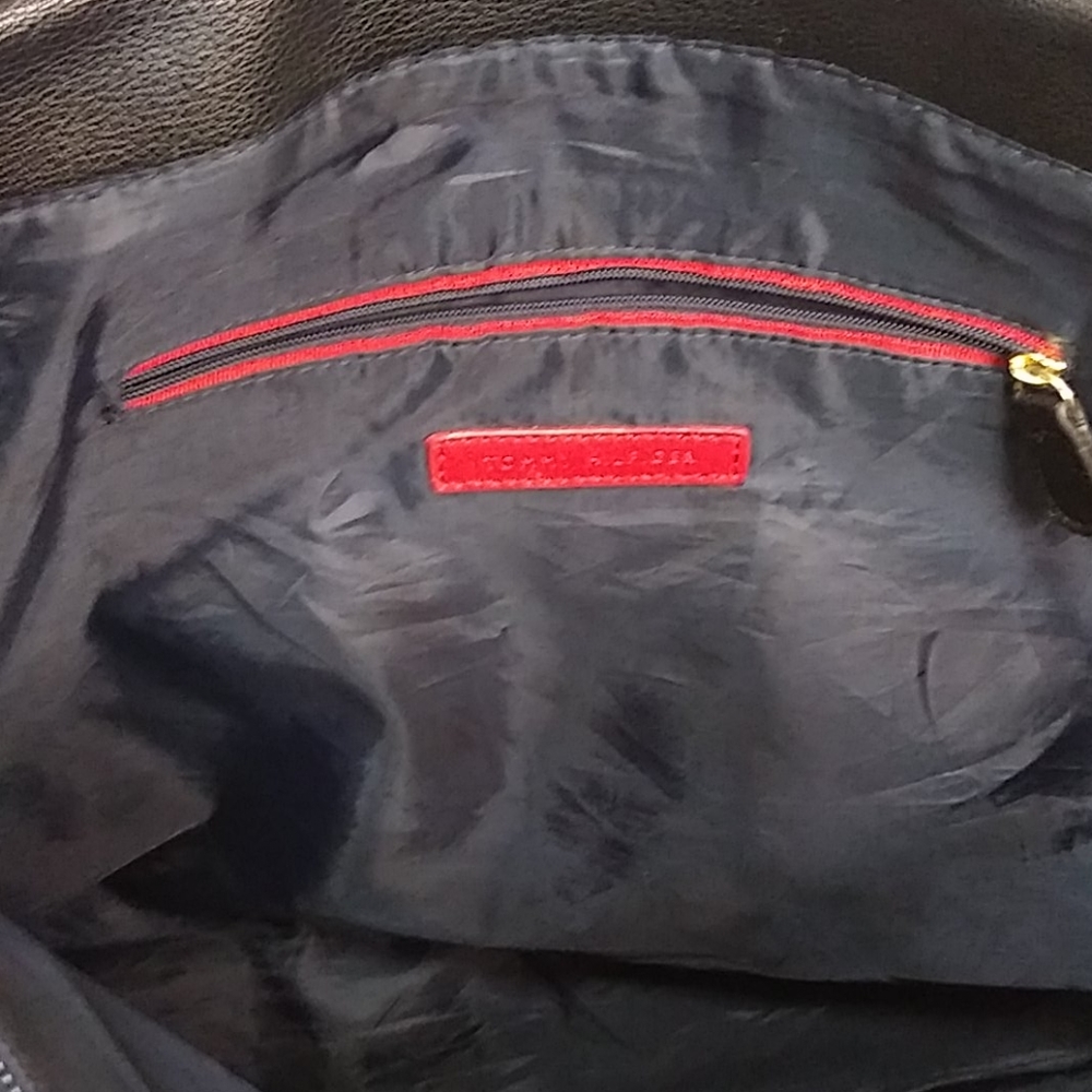 Tommy Hilfiger Quilted Black Gold Tote Bag - Picture 5 of 8